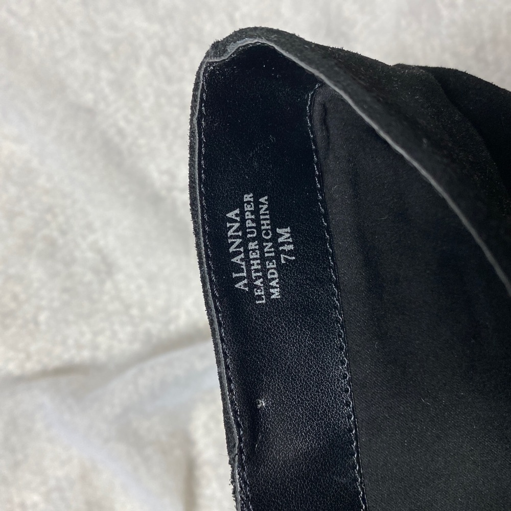 Tahari Black Suede Heeled Boots Never Worn - Picture 8 of 11